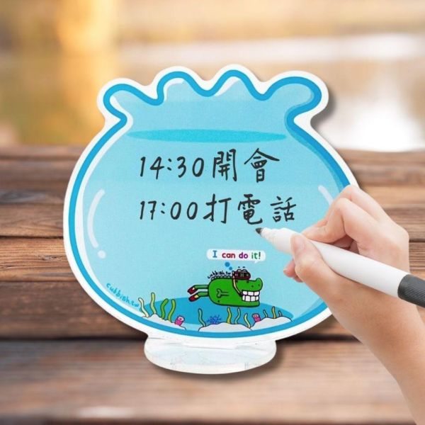 【傻笑鱷魚】壓克力待辦立牌｜約10cm・白板筆可重複擦寫｜超人／潛水／火箭隨機 
