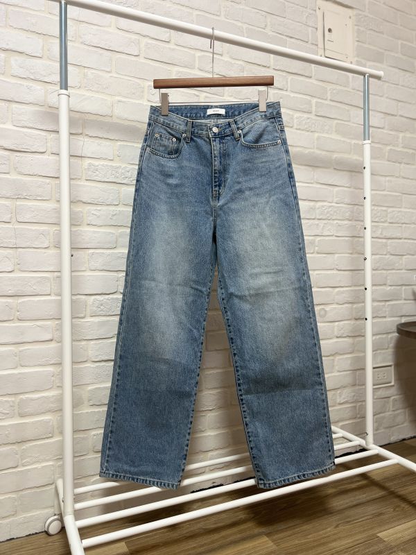 正韓寬版牛仔褲 正韓寬版牛仔褲,正韓,丹寧穿搭,寬褲風,韓系穿搭,秋冬新款