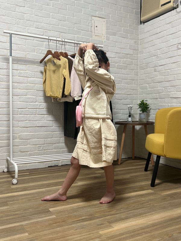 法式蕾絲領棉麻洋裝 