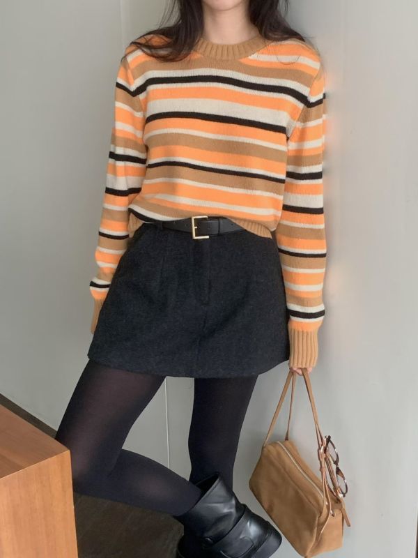 條紋小金扣毛衣 