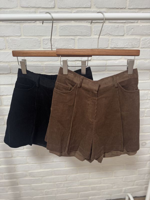 韓系復古燈芯絨質感短褲 