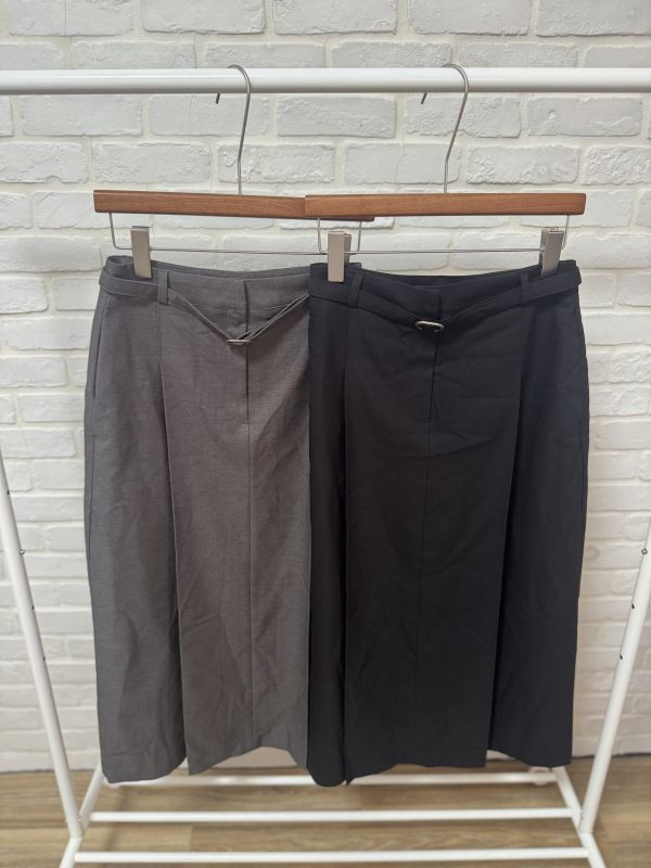 都會俐落長版西裝裙 