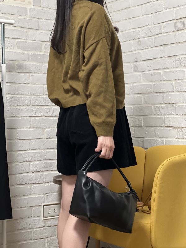 柔織羊毛V領開襟式外衣 