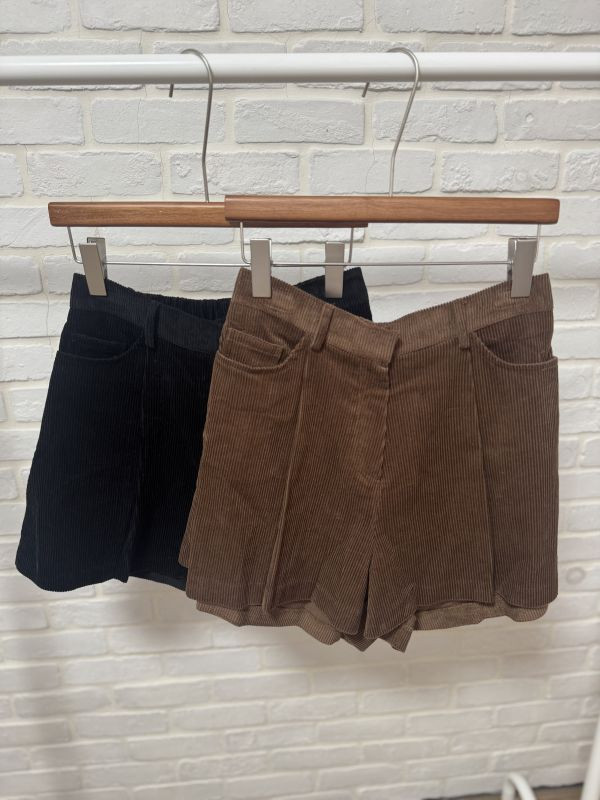 韓系復古燈芯絨質感短褲 