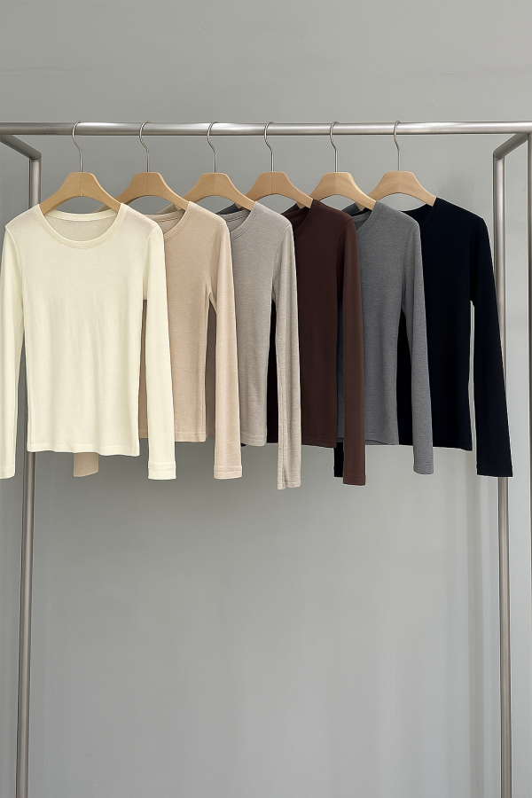 柔軟圓領貼膚內搭長袖上衣 