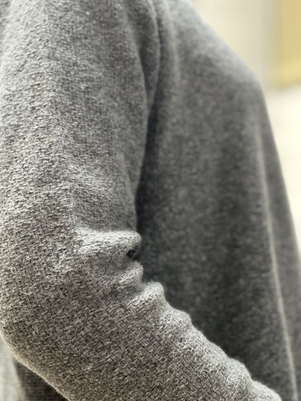 柔霧質感V領毛料上衣 