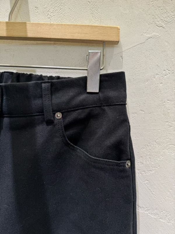 內刷毛直筒長褲 