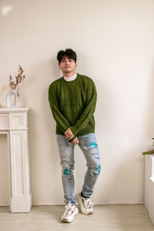 男裝圓領燈籠袖 