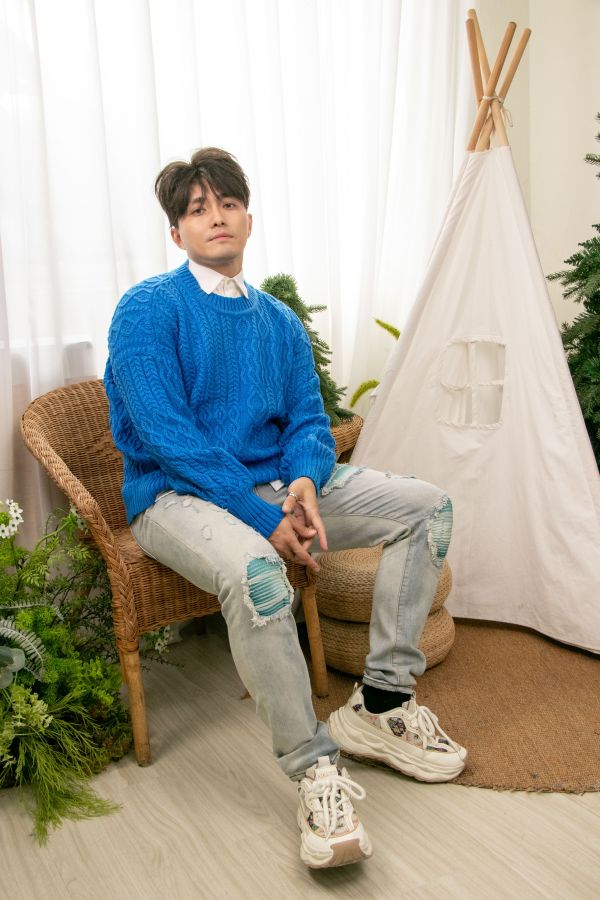 男裝圓領燈籠袖 