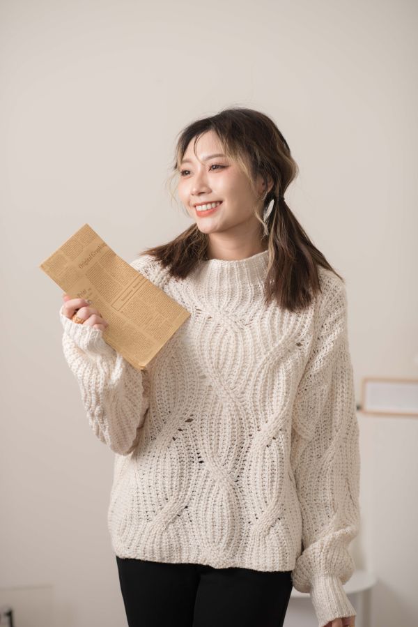 短版泡泡袖毛衣 短版毛衣