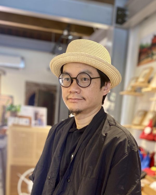 復古平頂船夫紙草帽 平頂船夫帽,草帽,法式穿搭,草帽,遮陽帽,復古帽,香奈兒風格,夏日度假,編織帽