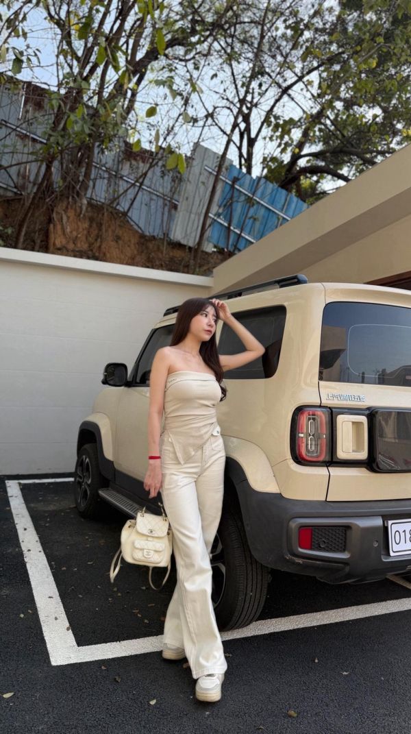 此生穿過最顯瘦的白褲!!! 