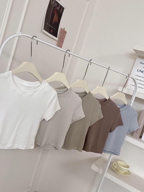 必須包色的百搭圓領上衣 