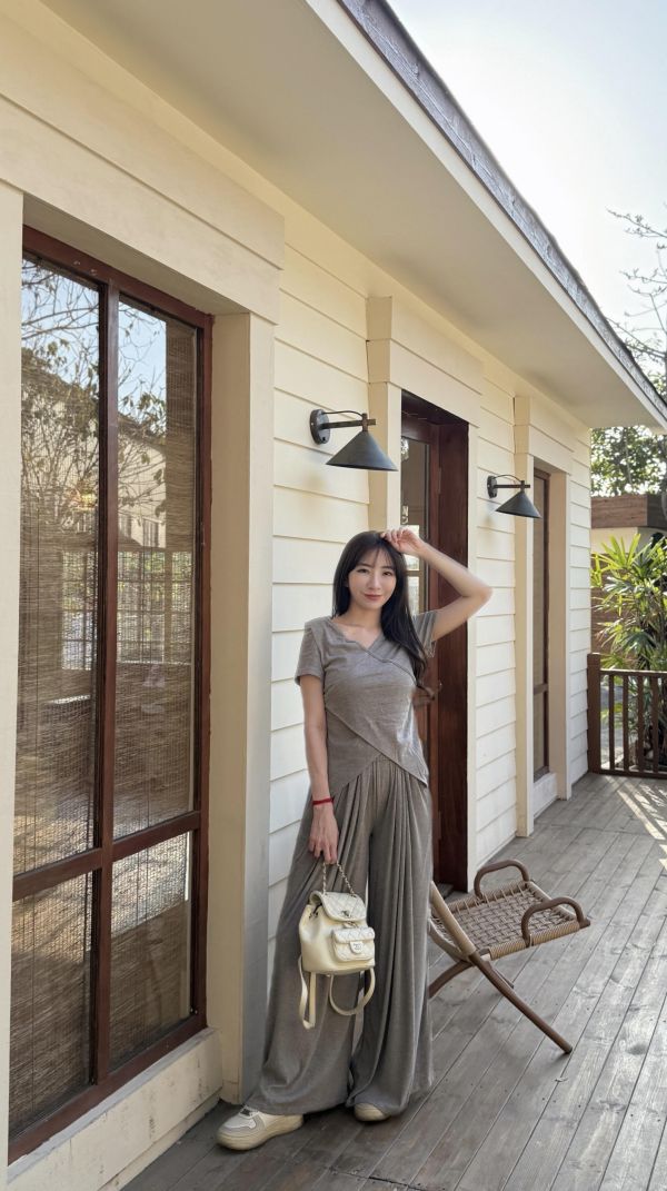 V領顯瘦繞脖套裝 