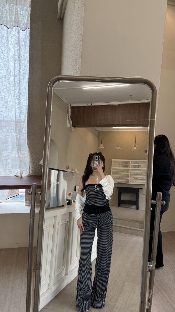 自帶Bra的平口條紋套裝 