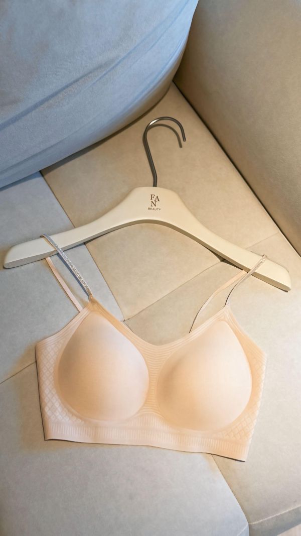 細閃肩帶無痕內衣 