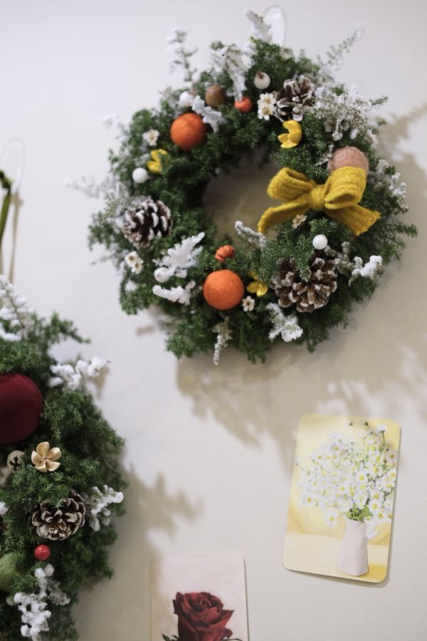 雪松可愛聖誕花圈 乾燥花,永生花,索拉花,太陽玫瑰,乾燥盆花,情人節,母親節,生日