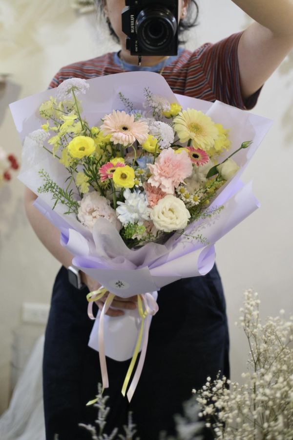 母親節花束（中大型款） 母親節花束 康乃馨花束 康乃馨 台北花店 中山區花店 客制花束