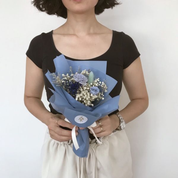 浪漫永恆乾燥小花束  裸粉色 質感藍   二色可選 乾燥花,永生花,索拉花,太陽玫瑰,乾燥盆花,情人節,母親節,生日,七夕,奶茶色,裸色,裸粉,裸粉花束