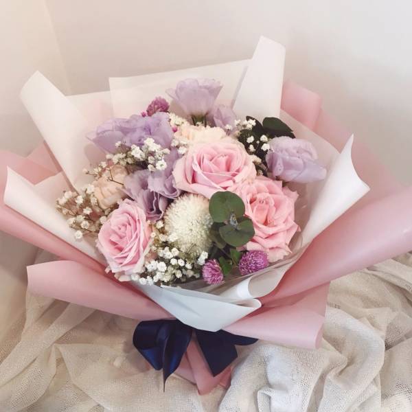 經典的~浪漫色調花束(鮮花花束) 乾燥花,永生花,永恆花,鮮花,花束,情人節花束,母親節花束,畢業花束