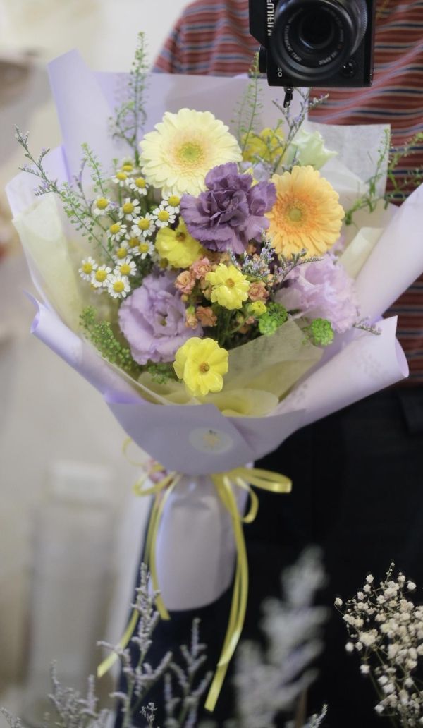 母親節花束（中大型款） 母親節花束 康乃馨花束 康乃馨 台北花店 中山區花店 客制花束