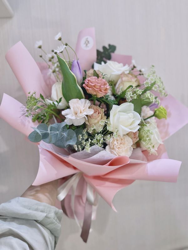 闆娘款客製花束＄1000~$3000 乾燥花,永生花,永恆花,鮮花,花束,情人節花束,母親節花束,畢業花束