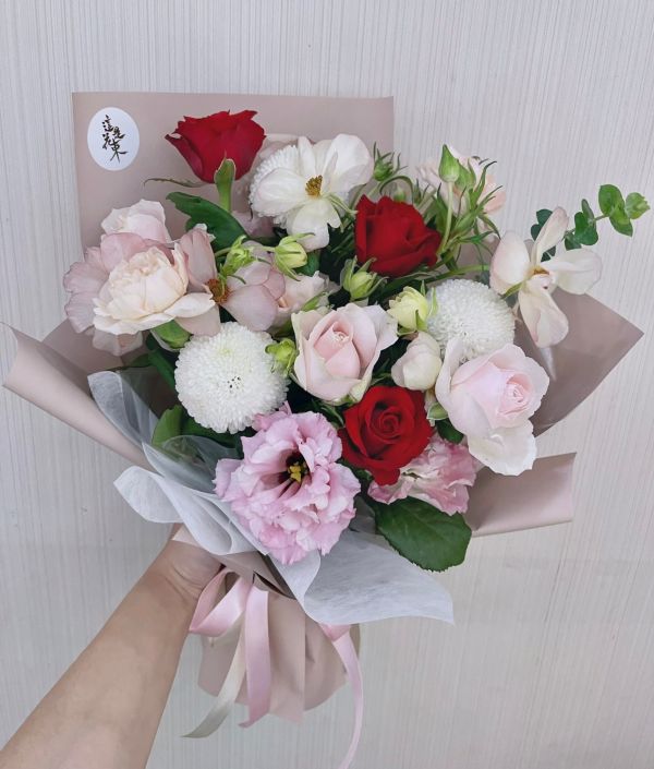 闆娘款客製花束＄1000~$3000 乾燥花,永生花,永恆花,鮮花,花束,情人節花束,母親節花束,畢業花束