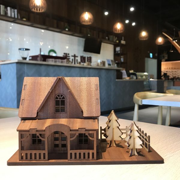 現貨【小木屋 造型 存錢筒】DIY 組裝 文具 存錢罐 木製玩具 動手做 聖誕節 交換禮物 可愛 療癒 