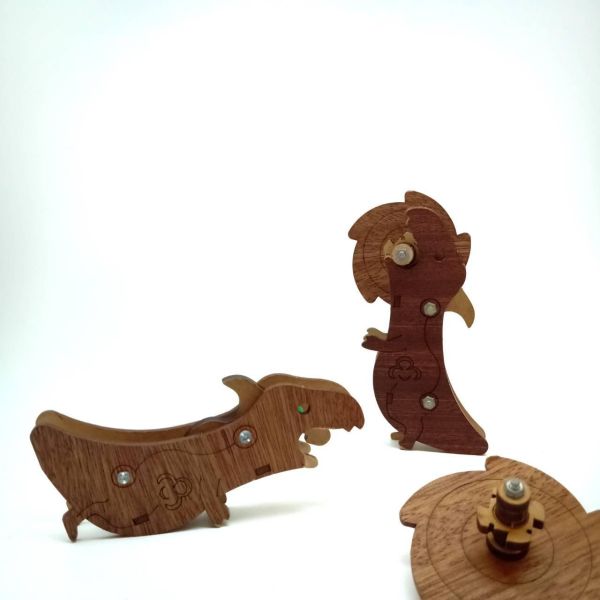 【全館現貨】卷木森活館【大／小 暴龍造型 戰鬥陀螺】DIY 組裝 木製玩具 模型 動手做 兒童玩具 雙人 多人對戰 團體遊戲 