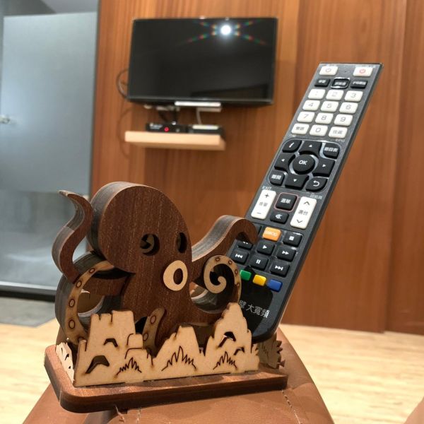 現貨【鯊魚/章魚/鯨魚 手機架】DIY 組裝 木製玩具 模型 動手做 手機架 聖誕節 交換禮物 可愛 療癒 