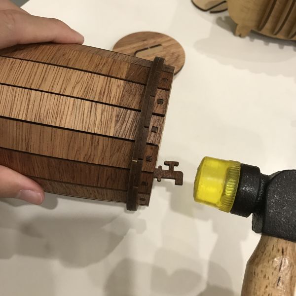 現貨【橡木桶存錢筒】創意 存錢罐 DIY 組裝 酒鬼 酒空 手作 木製 擺飾 小費箱 打賞 交換禮物 質感 聖誕節熱紅酒 