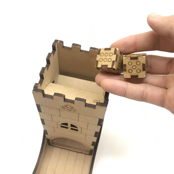 【全館現貨】【骰子塔 (附槌子)】骰子 十八豆子 桌遊 遊戲 DIY 組裝 木製玩具 動手做 兒童玩具 益智遊戲 