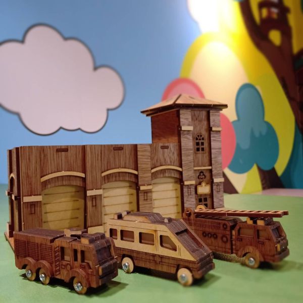 【全館現貨】卷木森活館【消防局】建築物 手作 DIY 組裝 木製玩具 動手做 交通工具 模型 玩具車 