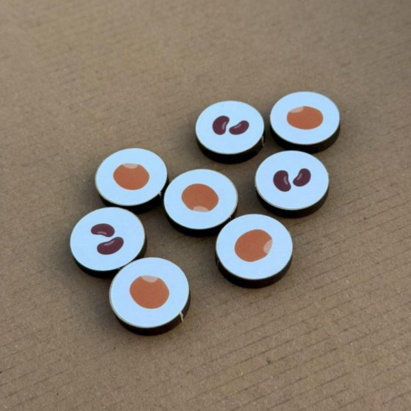 【新森活聯名禮盒】美味職人四子棋 X 新口味蛋黃酥 (限量版) 新口味蛋黃酥, 卷木森活館, 鹿港伴手禮推薦, 蛋黃酥聯名禮盒, 四子棋 DIY, 親子手作禮物, 彰化旅遊必買, 兒童節禮盒, 五一勞動節活動, 職人手作