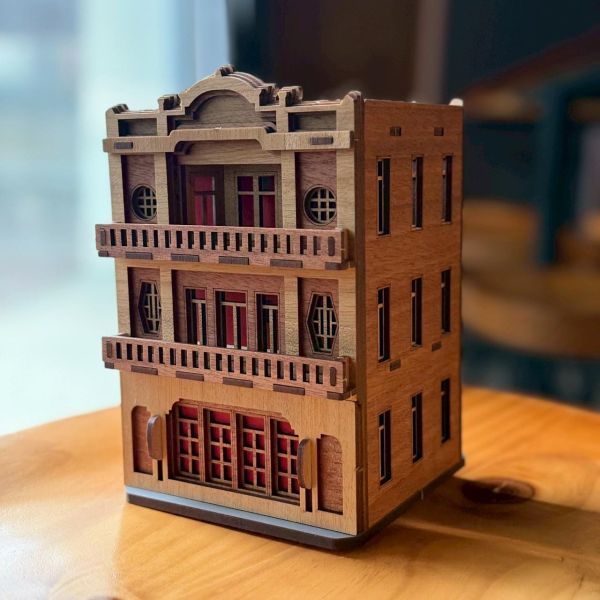 【現貨】筆筒 桌上收納 木製筆筒 文具收納 創意筆筒 桌面收納 桌面小物 辦公室收納 禮品 鹿港 餅店 建築物 