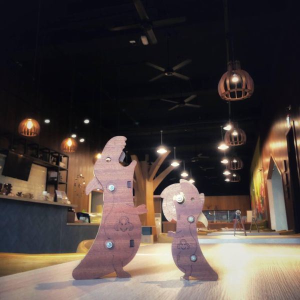 【全館現貨】卷木森活館【大／小 暴龍造型 戰鬥陀螺】DIY 組裝 木製玩具 模型 動手做 兒童玩具 雙人 多人對戰 團體遊戲 