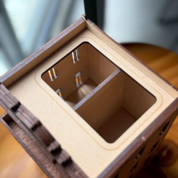 【現貨】筆筒 桌上收納 木製筆筒 文具收納 創意筆筒 桌面收納 桌面小物 辦公室收納 禮品 鹿港 餅店 建築物 