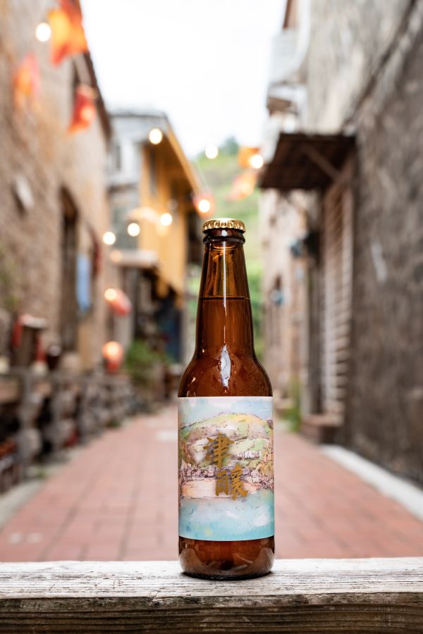 來自馬祖的家鄉味︱馬祖YABA老酒釀啤酒(2入) 馬祖 YABA 啤酒,老酒釀啤酒,馬祖伴手禮推薦,在地精釀啤酒,馬祖特色酒品,綠色永續伴手禮,馬祖老酒文化