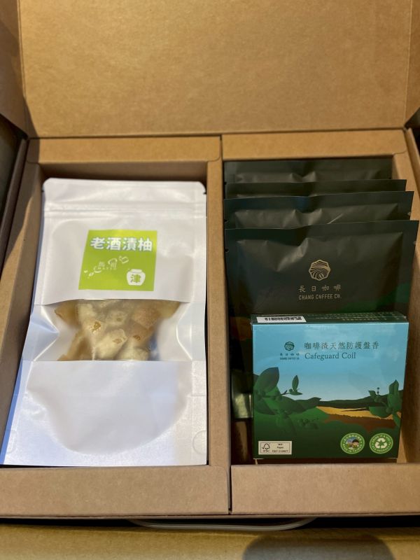 柚遇見你︱柚咖渣ESG禮盒(八卦山咖啡) 老酒漬柚ESG禮盒,永續環保禮盒,馬祖老酒伴手禮,綠色低碳送禮,健康潤喉零嘴,大白柚皮蜜餞,在地食材永續禮,八卦山咖啡,長日咖啡,濾掛咖啡推薦,咖啡渣盤香,循環經濟商品,綠色永續禮盒,減碳環保好物