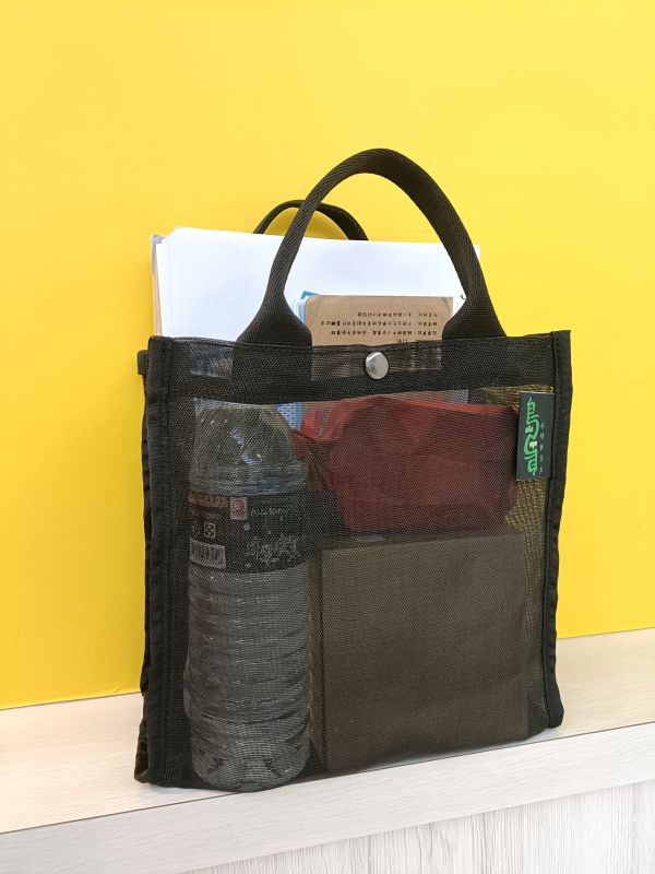 循環再生︱海廢永續時尚提袋 海廢永續時尚提袋,海洋廢棄物再生產品,循環經濟環保提袋rPET 再生材質包袋,ESG 永續採購禮品,淨灘回收設計商品