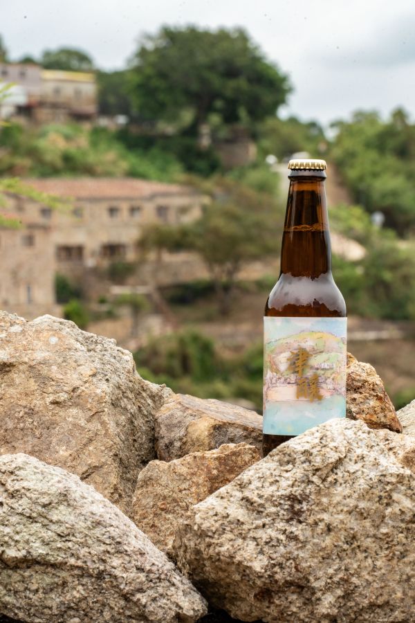 來自馬祖的家鄉味︱馬祖YABA老酒釀啤酒(2入) 馬祖 YABA 啤酒,老酒釀啤酒,馬祖伴手禮推薦,在地精釀啤酒,馬祖特色酒品,綠色永續伴手禮,馬祖老酒文化