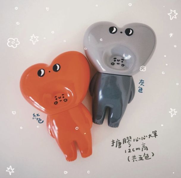 杜波淇｜心心頭 公仔 心心頭、公仔、愛心公仔、設計師玩具、潮流玩具、藝術玩具、收藏玩具、桌上擺飾、療癒公仔、透明公仔、夜光公仔、送禮推薦