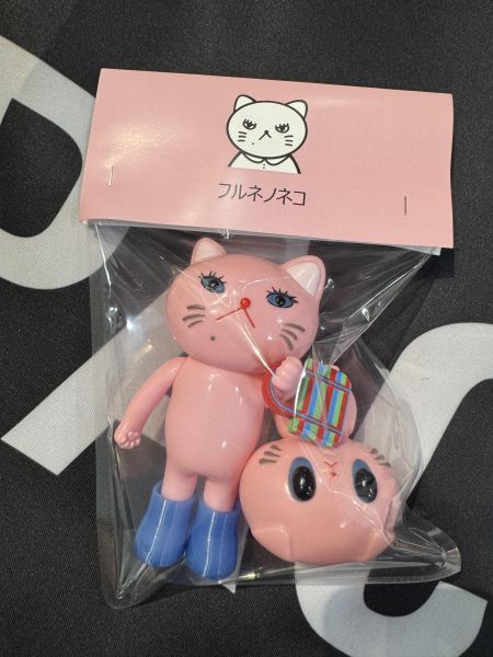 flune芙露內貓咪｜粉色 台灣限定 Flune Shop, フルネ, 芙露內貓咪, フルネネコ, Charmy Chan, 日本設計玩具, 日本藝術玩具, Designer Toy, Art Toy, 台灣限定, 茄芷袋, 小籠包公仔, 貓咪公仔, 日本收藏玩具, 軟膠玩具, Sofubi, 台日聯名, 限定公仔, Flune Shop Taiwan Exclusive, Space3 Store