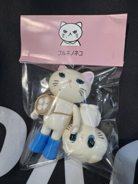 flune芙露內貓咪｜白色 台灣限定 Flune Shop, フルネ, 芙露內貓咪, フルネネコ, Charmy Chan, 日本設計玩具, 日本藝術玩具, Designer Toy, Art Toy, 台灣限定, 茄芷袋, 小籠包公仔, 貓咪公仔, 日本收藏玩具, 軟膠玩具, Sofubi, 台日聯名, 限定公仔, Flune Shop Taiwan Exclusive, Space3 Store