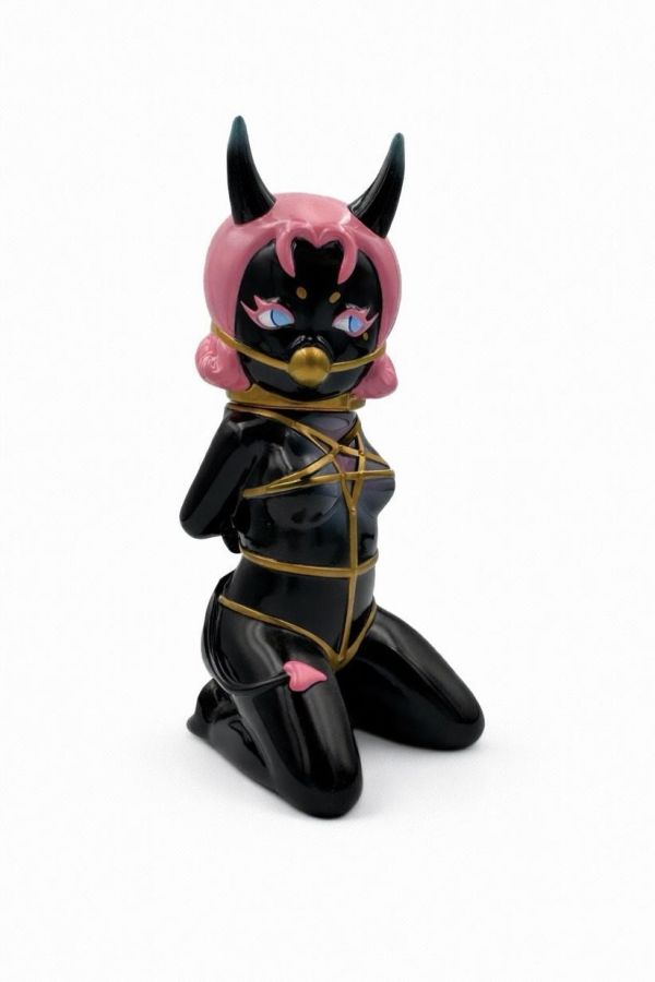 BLACK-HUMOUR｜Double Star Angel 雙生天使 BLACK-HUMOUR、Double Star Angel、雙生天使、設計師公仔、藝術玩具、黑色幽默、公仔收藏、潮流玩具、原創角色、收藏公仔