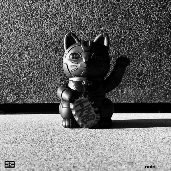 noid｜機械招き猫 Black Edition noid, noid design, 機械招き猫, 機械招財貓, 機械招き猫 Black Edition, Mecha Maneki Neko, Mecha Maneki Neko Black Edition, Black Edition, 黑色招財貓, 黑色公仔, 黑色系玩具, 招財貓, 招き猫, Maneki Neko, 招財貓公仔, 機械貓, 機械公仔, 設計師玩具, 藝術玩具, 潮流玩具,