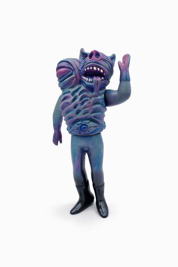 Re:BOOT  怪獸戰士系列全套(限定色） FIG.LAB 推出 Re.Boot 2 系列設計師玩具,以藍紫漸層電鍍質感打造未來怪獸角色。細節雕刻鮮明、風格強烈,適合收藏與展示的限量藝術玩具作品。