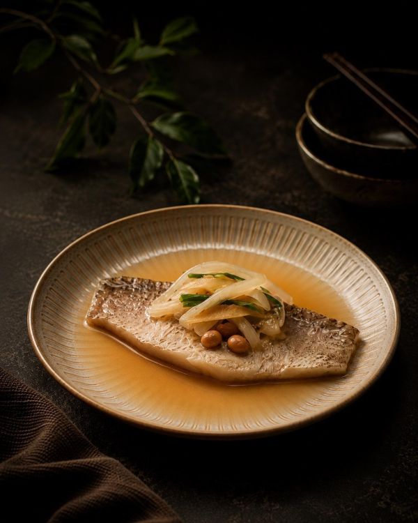 鳳梨醬蒸海鱸魚 (單片) 6/26依序出貨 鳳梨醬蒸海鱸魚、海鱸魚料理包、蒸魚料理包、鳳梨醬料理、冷凍料理包、海鮮料理包、清爽主菜、酸甜開胃料理、傳奇廚房、OG Kitchen