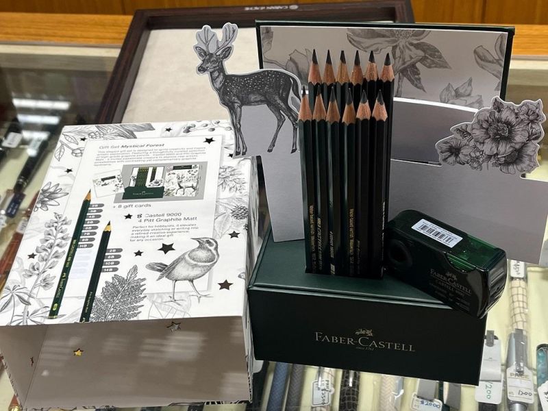 Faber-Castell 輝柏 藝術家專家級素描鉛筆星空禮盒 贈獨家削筆器 亞光素描鉛筆(219090) 