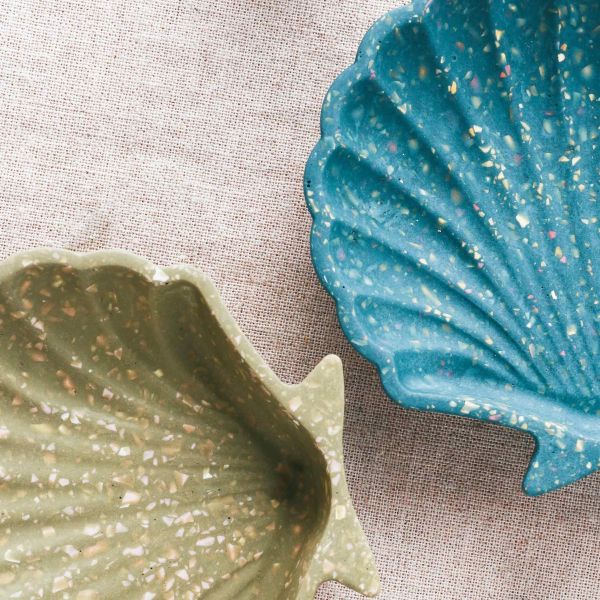 夏日浪潮｜經典磨石子貝殼置物盤創作課 Summer Wave: Classic Terrazzo Shell Vessel Craft 磨石子課程、 手作課程推薦、台北手作課程、磨石子DIY 、磨石子置物盤、永續工藝課程 、療癒手作體驗